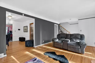 9884 W Outer Dr W, Detroit, MI 48223 - Photo 8
