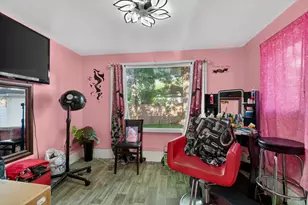 9884 W Outer Dr W, Detroit, MI 48223 - Photo 20