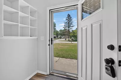 284 Stanford Lane, Jackson, MI 49203 - Photo 6