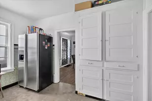 349 E Empire Ave, Benton Harbor, MI 49022 - Photo 14