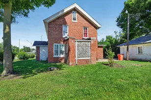 349 E Empire Ave, Benton Harbor, MI 49022 - Photo 32