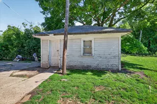 349 E Empire Ave, Benton Harbor, MI 49022 - Photo 28