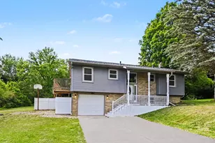 1077 Gidner Rd, Charlotte, MI 48813 - Photo 4