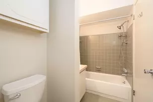 669 Oakbrook W, Rochester Hills, MI 48307 - Photo 16