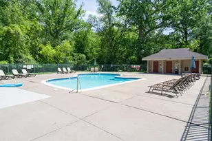 669 Oakbrook W, Rochester Hills, MI 48307 - Photo 24