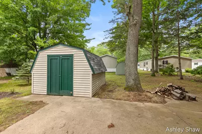 13566 Pinewood Drive, Grand Haven, MI 49417 - Photo 20