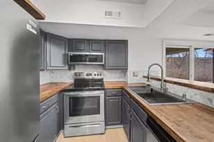 300 Briarcrest Dr, Ann Arbor, MI 48104 - Photo 4