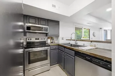 300 Briarcrest Drive #140, Ann Arbor, MI 48104 - Photo 12