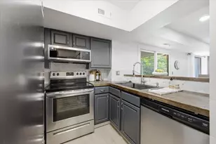 300 Briarcrest Dr, Ann Arbor, MI 48104 - Photo 12