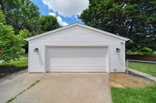 746 Kennedy St, Jackson, MI 49202 - Photo 36