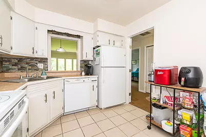 4040 Greenleaf Circle #408, Kalamazoo, MI 49008 - Photo 6