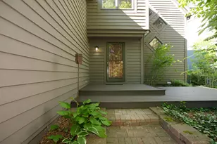 555 Glendale Cir, Ann Arbor, MI 48103 - Photo 2