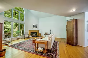 555 Glendale Cir, Ann Arbor, MI 48103 - Photo 4