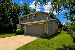 2709 Belaire Dr, Lansing, MI 48911 - Photo 4
