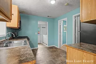 1220 Beechwood St NE, Grand Rapids, MI 49505 - Photo 6