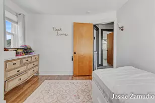 947 Lyon St NE, Grand Rapids, MI 49503 - Photo 22
