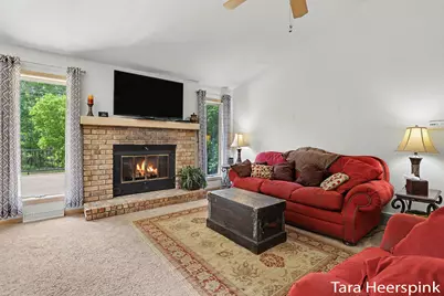 6237 Arroyo Vista Drive NE, Rockford, MI 49341 - Photo 6