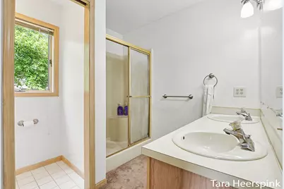 6237 Arroyo Vista Drive NE, Rockford, MI 49341 - Photo 16