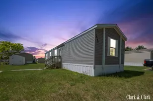 12739 Meadow Dr, Wayland, MI 49348 - Photo 2