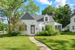 1307 Lakeway Ave, Kalamazoo, MI 49001 - Photo 2