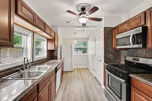 353 Cedar St NE, Grand Rapids, MI 49503 - Photo 8