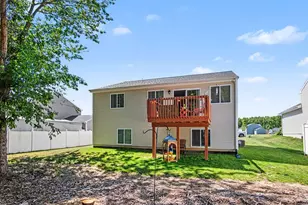 2006 Hillside Dr, Greenville, MI 48838 - Photo 10