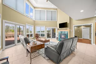 2349 Riverside Pointe Dr, Saint Joseph, MI 49085 - Photo 6