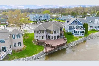 2349 Riverside Pointe Drive, Saint Joseph, MI 49085 - Photo 4