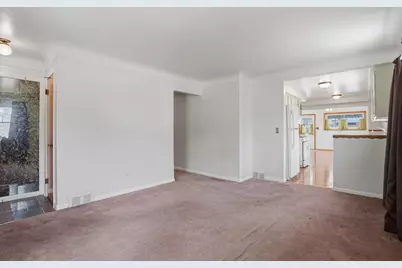 35843 Rewa Street, Clinton Twp, MI 48035 - Photo 4