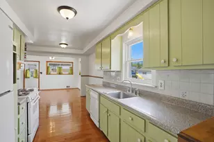 35843 Rewa St, Clinton Twp, MI 48035 - Photo 10