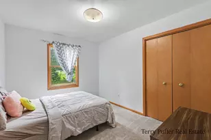 12253 Rich St, Grand Haven, MI 49417 - Photo 18