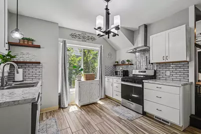 2446 Hufford Avenue NW, Grand Rapids, MI 49544 - Photo 8