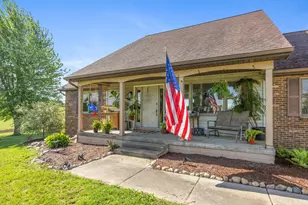 2189 W Vermontville Hwy, Charlotte, MI 48813 - Photo 14