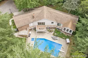 7710 Cascade Pnes Dr SE, Grand Rapids, MI 49546 - Photo 2