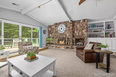 7710 Cascade Pines Drive SE, Grand Rapids, MI 49546 - Photo 12