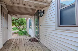 1325 Chartwell Carriage Way S, East Lansing, MI 48823 - Photo 4