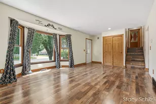 715 E Lincoln St, Hastings, MI 49058 - Photo 4