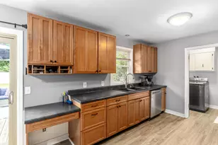 7887 Park Ln Ave, Jenison, MI 49428 - Photo 10