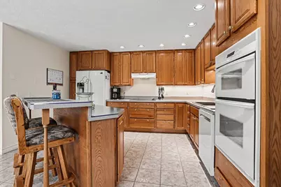 31 E Suttons Ridge, Battle Creek, MI 49014 - Photo 6