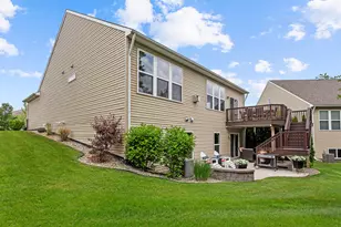 554 Glacier Ln, Howell, MI 48843 - Photo 8
