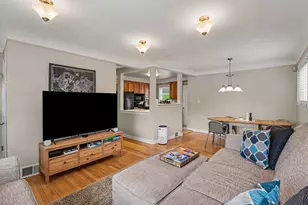 32413 Greenlawn St, Saint Clair Shores, MI 48082 - Photo 6