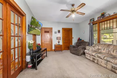 17 Burr Oak Street NE, Grand Rapids, MI 49505 - Photo 6