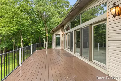5133 Streamside Court NE, Rockford, MI 49341 - Photo 6