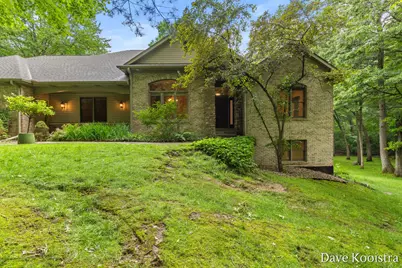 5133 Streamside Court NE, Rockford, MI 49341 - Photo 2