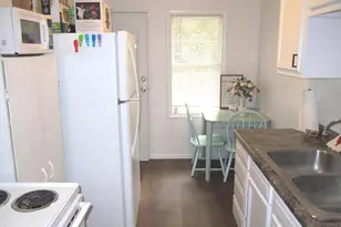 1021 Avondale Cir, Kalamazoo, MI 49048 - Photo 8