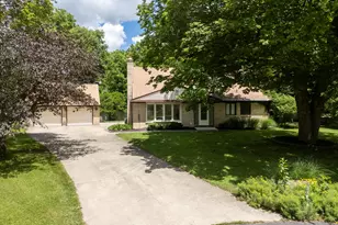 2121 Lakewood Dr, Kalamazoo, MI 49001 - Photo 1