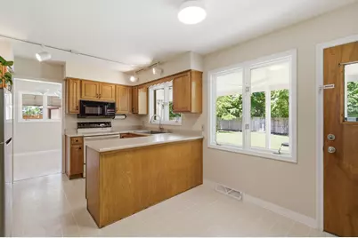 2121 Lakewood Drive, Kalamazoo, MI 49001 - Photo 10