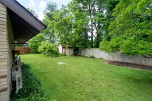 2121 Lakewood Dr, Kalamazoo, MI 49001 - Photo 40