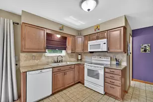 7108 Fairgrove Dr, Swartz Creek, MI 48473 - Photo 14