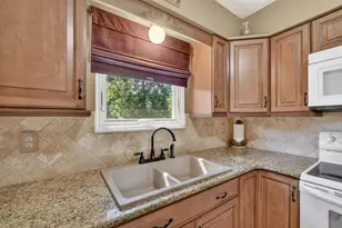 7108 Fairgrove Dr, Swartz Creek, MI 48473 - Photo 16